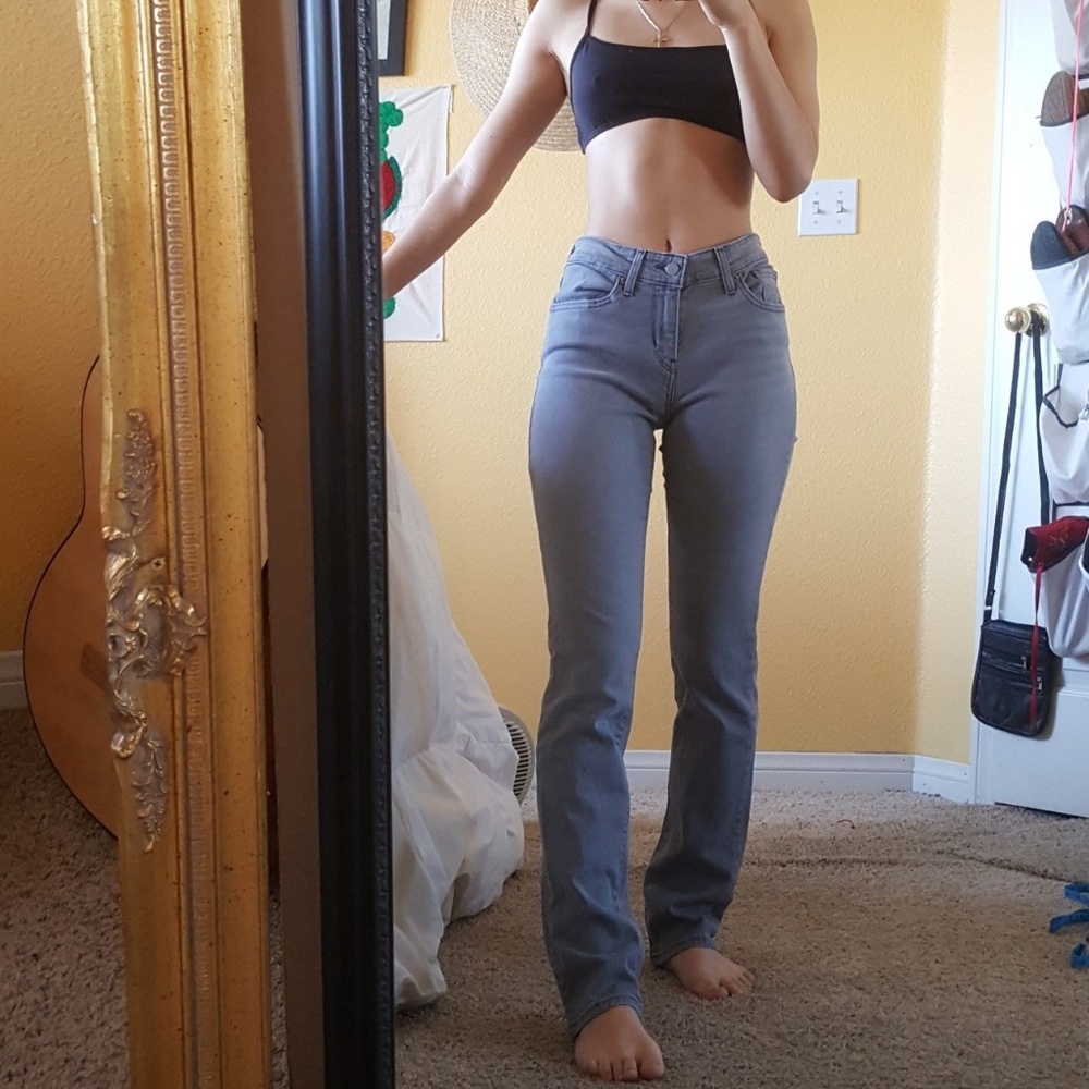 GRAY LEVI PANTS